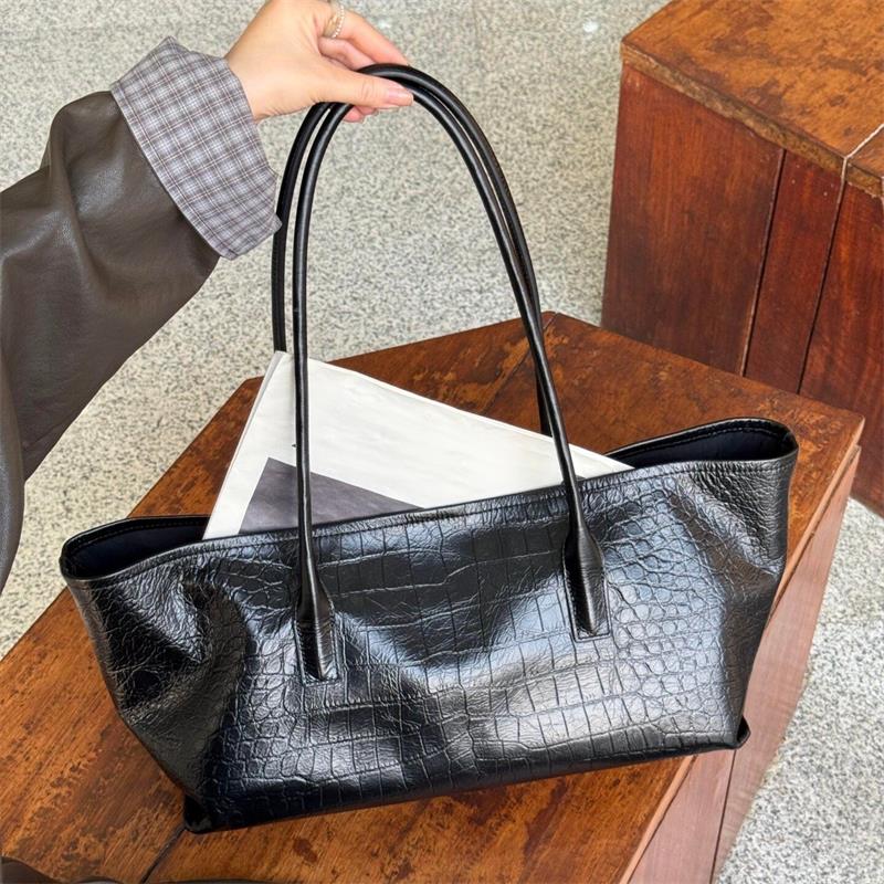 Retro Crocodile Embossed Handb - Luxury Bags Tote recension och pris
