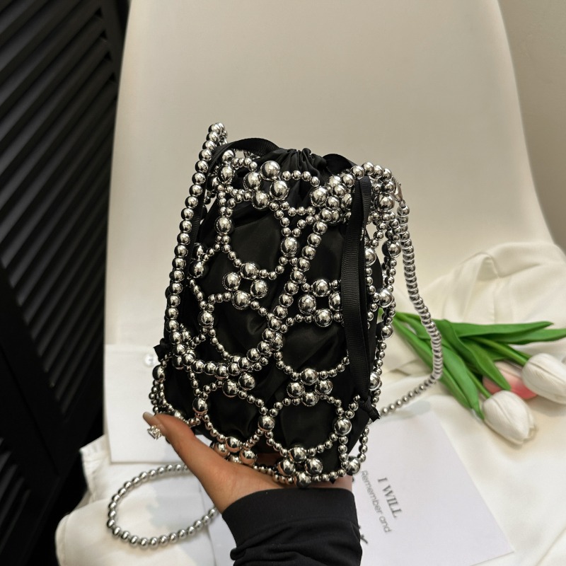 White Beading Bucket Shoulder  - Luxury Bags On Sales recension och pris